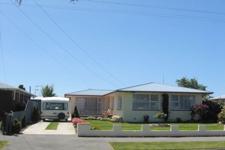 Photo of property in 18 Fairford Street, Bishopdale, Christchurch, 8053