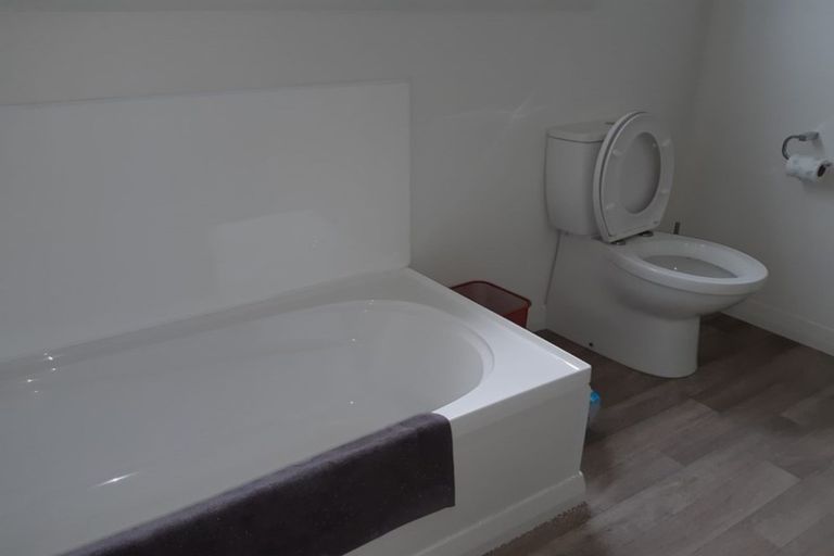 Photo of property in 10a Frederick Street, Carterton, 5713