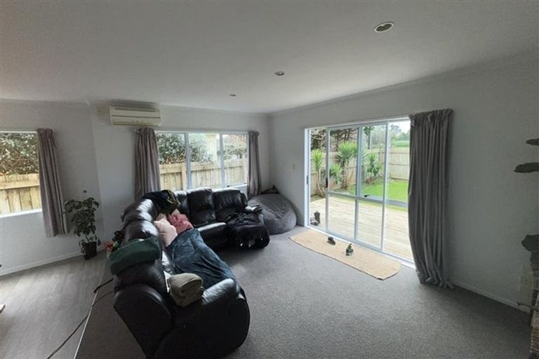 Photo of property in 369 Waihi Road, Normanby, Hawera, 4614