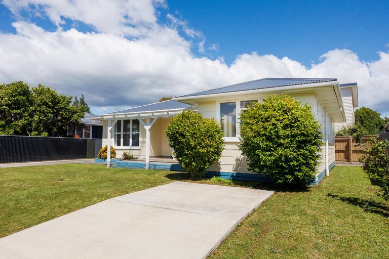 Photo of property in 6 London Terrace, Awapuni, Palmerston North, 4412