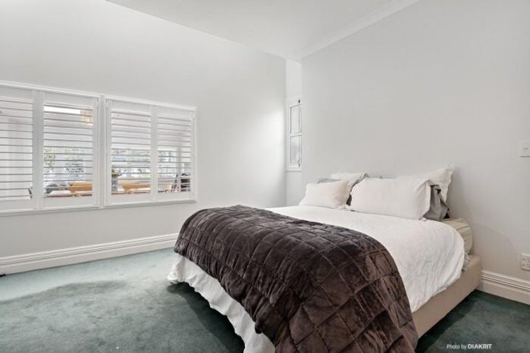 Photo of property in The Villas, 3/33 Hobson Street, Thorndon, Wellington, 6011