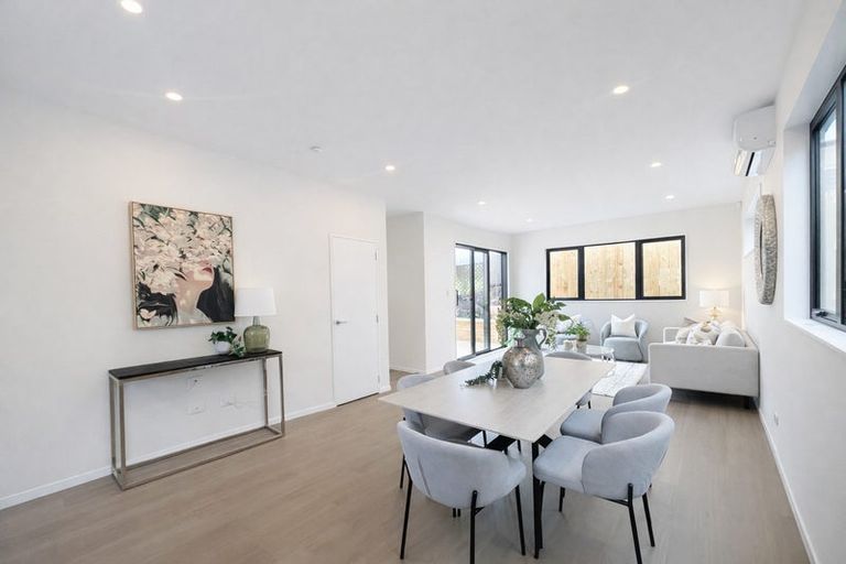 Photo of property in 17b Trinidad Road, Sunnynook, Auckland, 0620