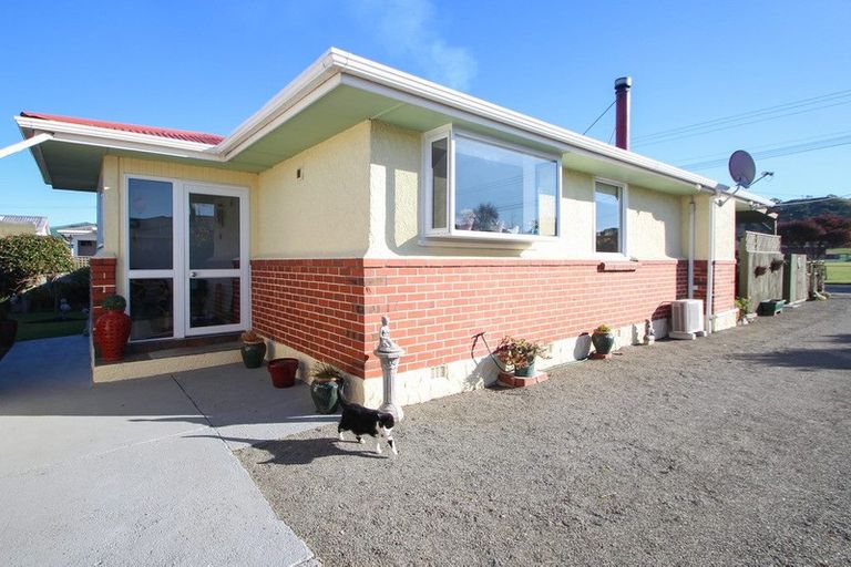Photo of property in 11 Lismore Street, Oamaru North, Oamaru, 9400