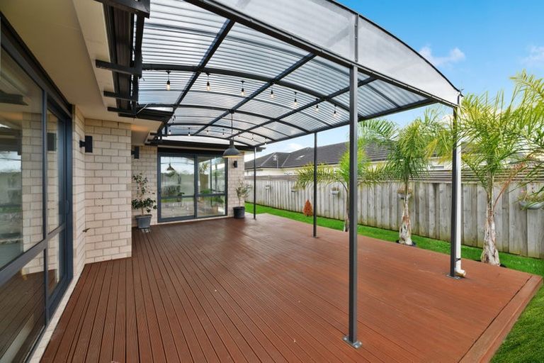 Photo of property in 13 Turpin Road, Riverhead, 0820