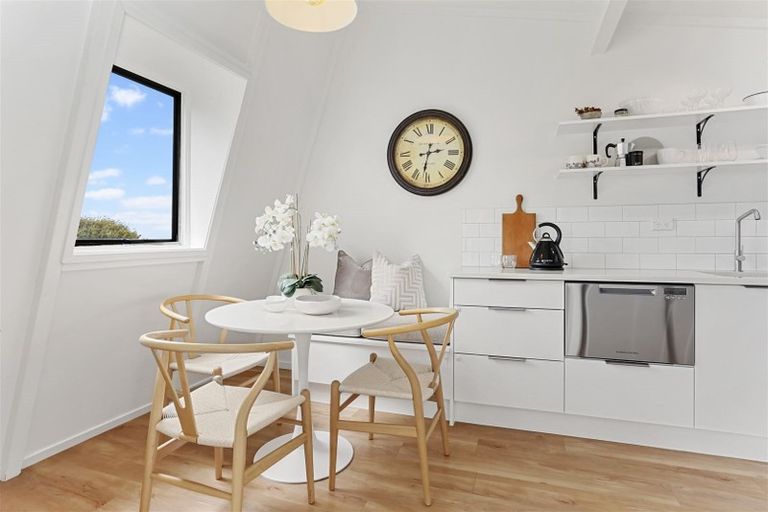 Photo of property in 3/6 Le Roy Terrace, Birkenhead, Auckland, 0626