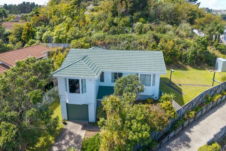 Photo of property in 5 Montserrat Place, Grenada Village, Wellington, 6037