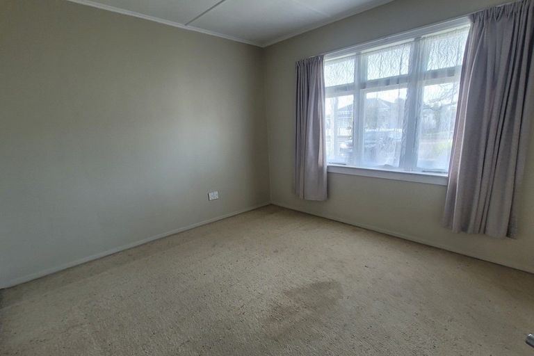 Photo of property in 136 Russell Street, Westport, 7825