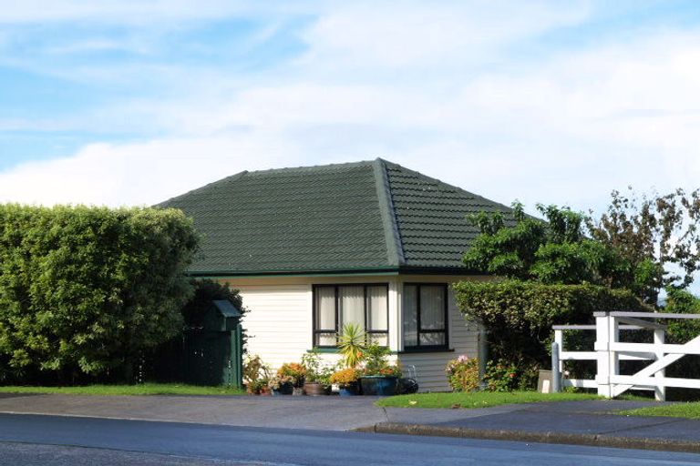 Photo of property in 26 Ridge Road, Howick, Auckland, 2014