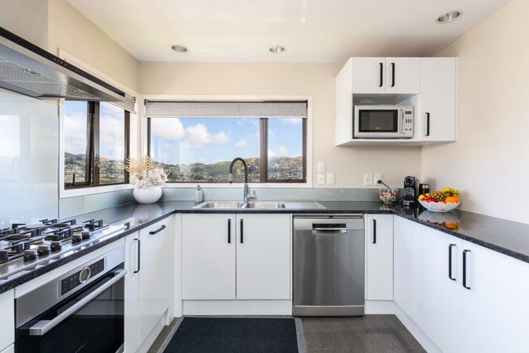 Photo of property in 7 Trinidad Crescent, Grenada Village, Wellington, 6037