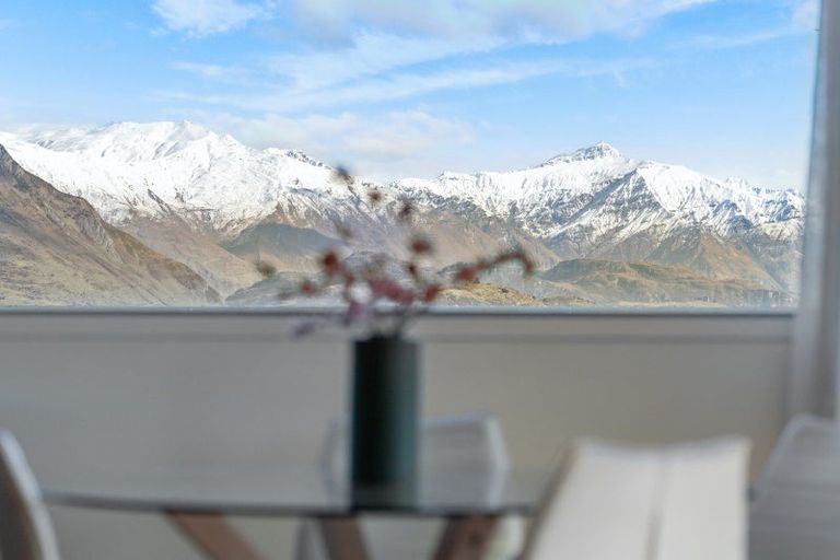 Photo of property in 7 Tuke Lane, Wanaka, 9305