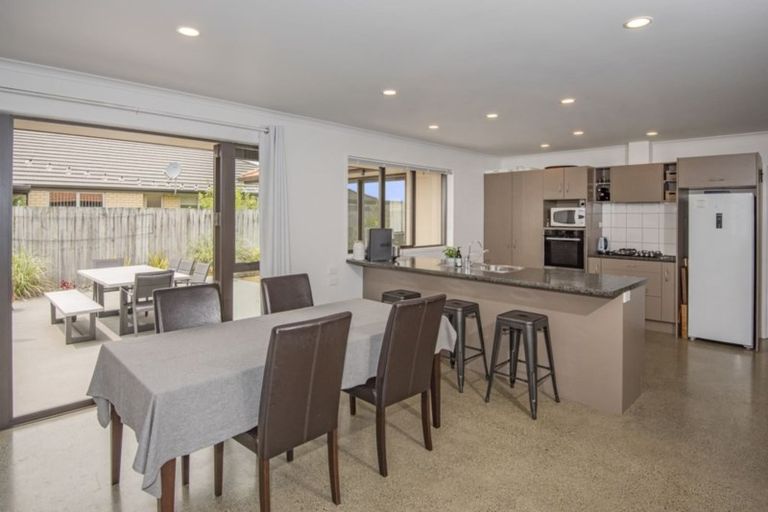 Photo of property in 12 Kowi Lakes Drive, One Tree Point, 0118