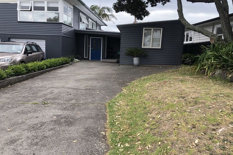 Photo of property in 1/3 Waller Avenue, Bucklands Beach, Auckland, 2012
