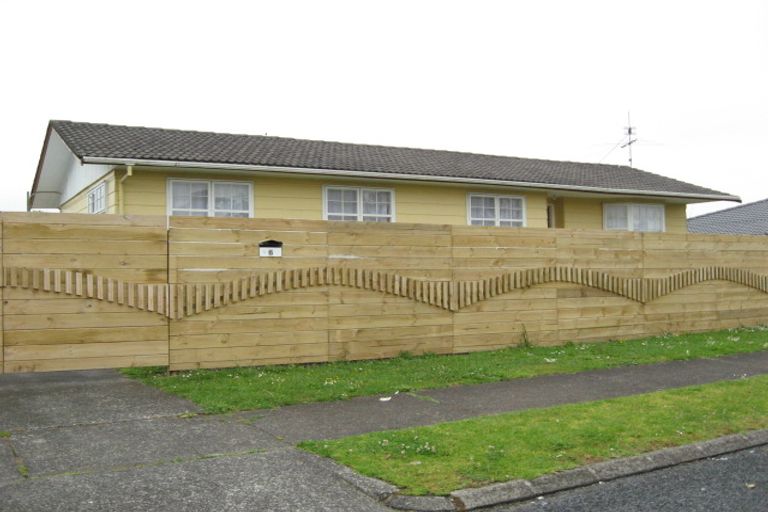 Photo of property in 6 Watchfield Close, Mangere, Auckland, 2022