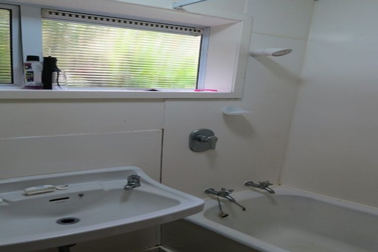 Photo of property in 42 Moana Road, Kelburn, Wellington, 6012