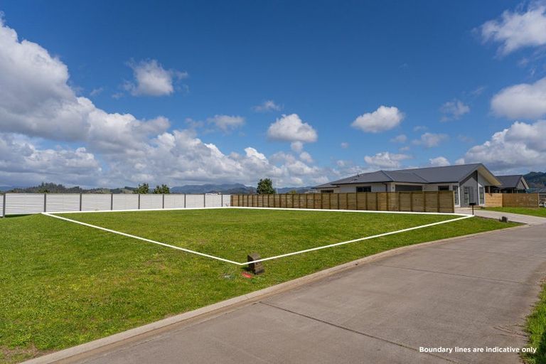 Photo of property in 8 Norma Way, Whitianga, 3510