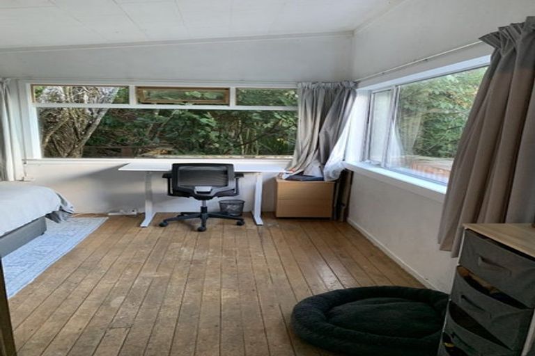 Photo of property in 45 Takahe Road, Titirangi, Auckland, 0604