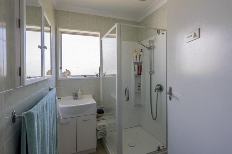 Photo of property in 20 Stirling Street, Levin, 5510