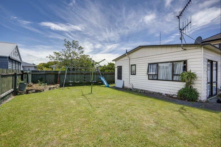 Photo of property in 301 Kennedy Road, Onekawa, Napier, 4110