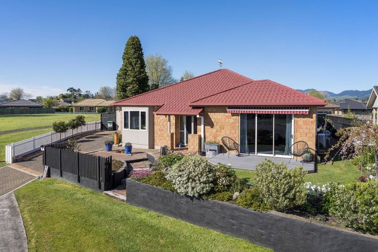 Photo of property in 17 Lansdowne Road, Katikati, 3129