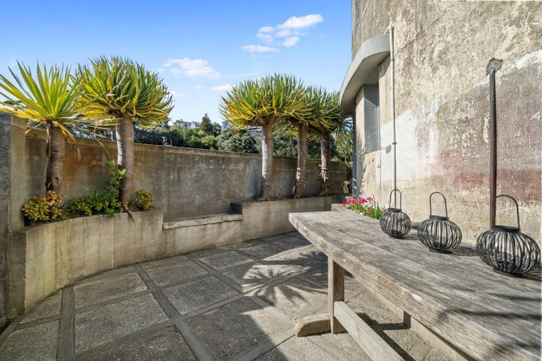 Photo of property in 88 Wallis Street, Raglan, 3225