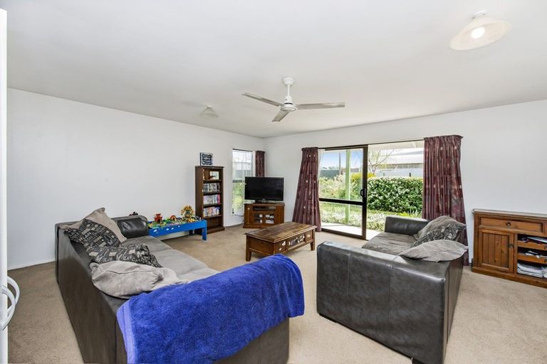 Photo of property in 8 Saint James Street, Southbridge, 7602