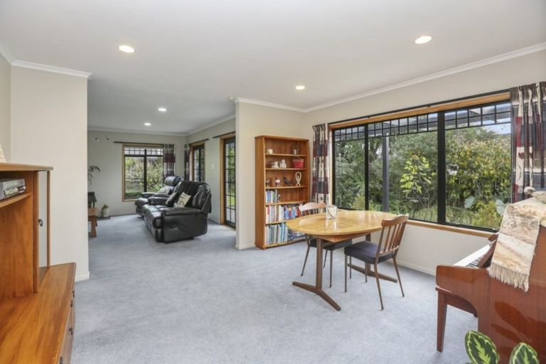 Photo of property in 364 Mangorei Road, Merrilands, New Plymouth, 4312