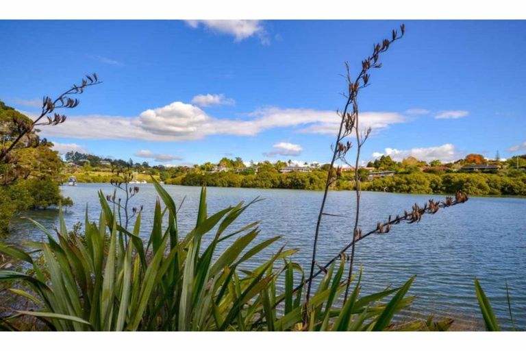 Photo of property in 58 Rarere Terrace, Kerikeri, 0230