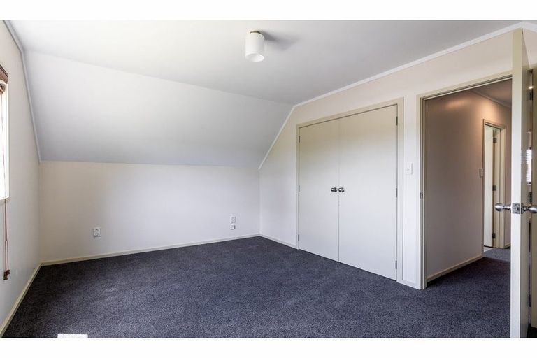 Photo of property in 3/54 Swanson Road, Henderson, Auckland, 0610