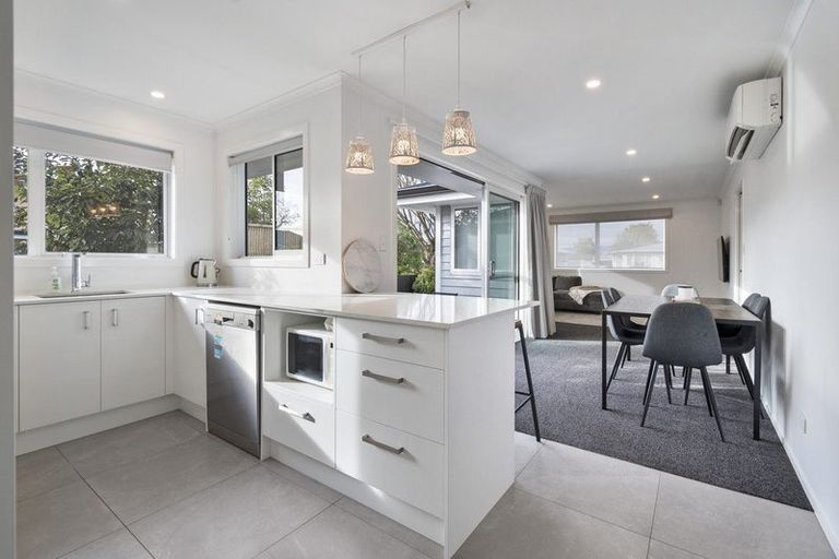 Photo of property in 33 Liverpool Street, Takaro, Palmerston North, 4412