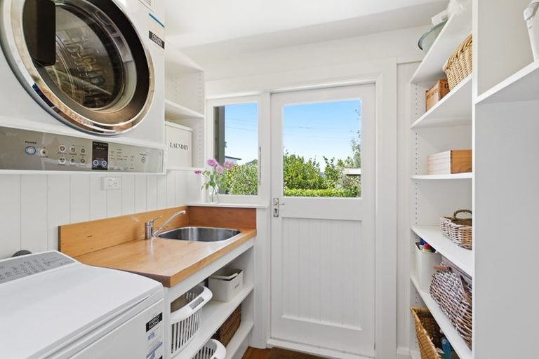 Photo of property in 35 Homewood Avenue, Karori, Wellington, 6012