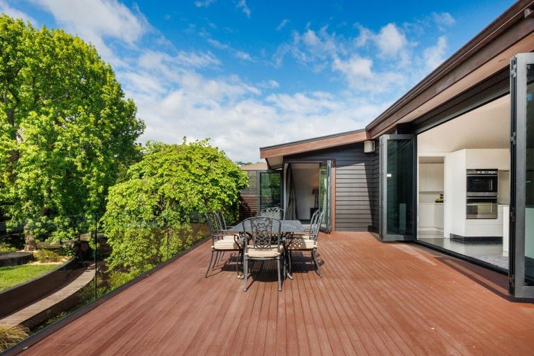 Photo of property in 27a Phoenix Avenue, Hokowhitu, Palmerston North, 4410