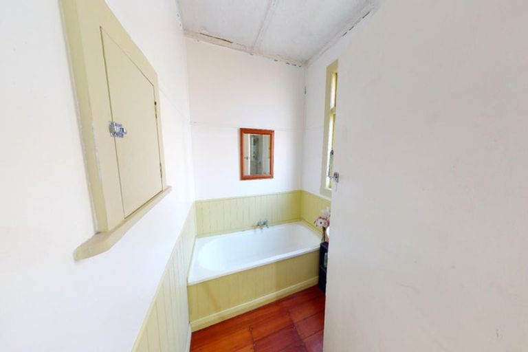 Photo of property in 20 Burns Avenue, Takaro, Palmerston North, 4412