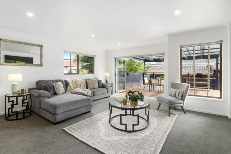 Photo of property in 10 Waitawa Place, Lynmore, Rotorua, 3010