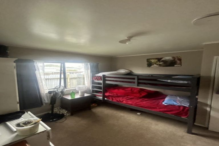 Photo of property in 2/160 Porchester Road, Papakura, 2110