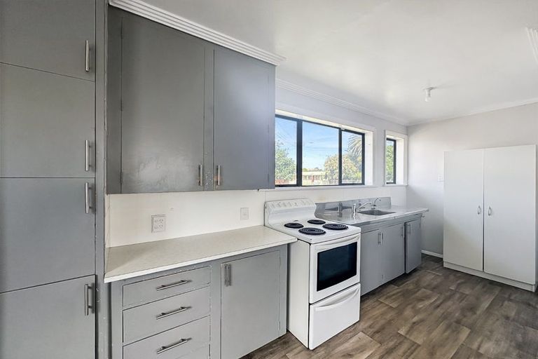 Photo of property in 64 Puriri Street, Gonville, Whanganui, 4501