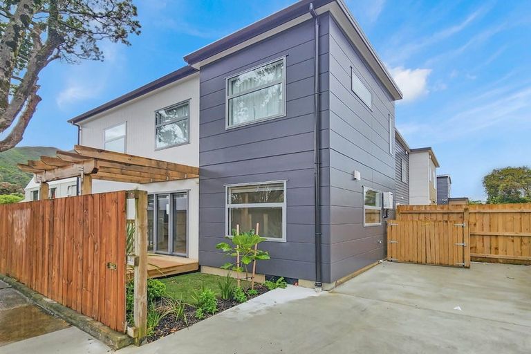 Photo of property in 6a Russell Street, Waterloo, Lower Hutt, 5011