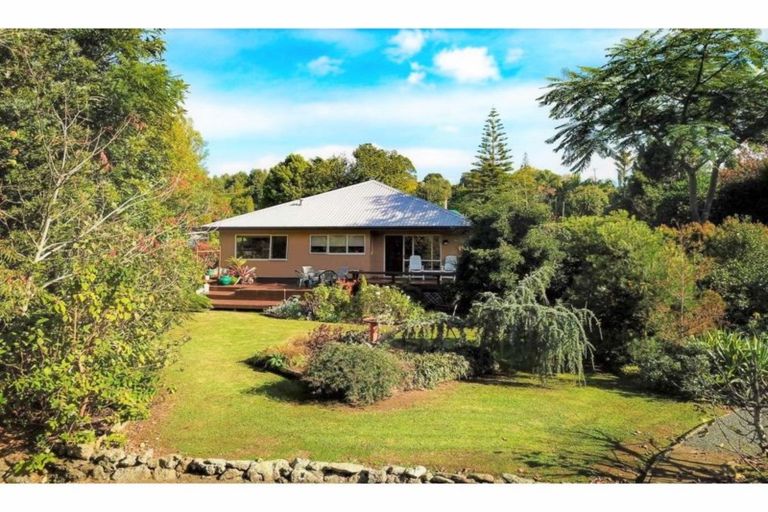 Photo of property in 19 Titoki Place, Kerikeri, 0294