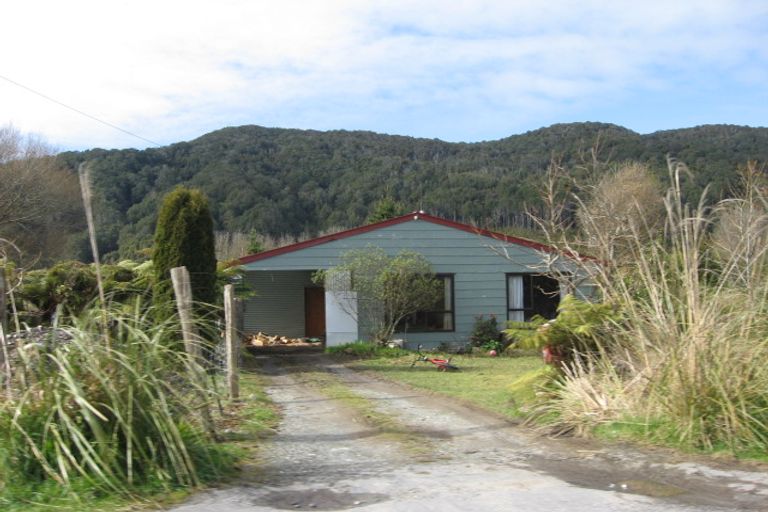 Photo of property in 41 Oxford Street, Taylorville, Greymouth, 7805