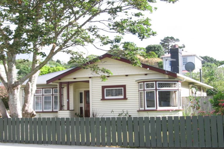 Photo of property in 6 Palm Grove, Berhampore, Wellington, 6023