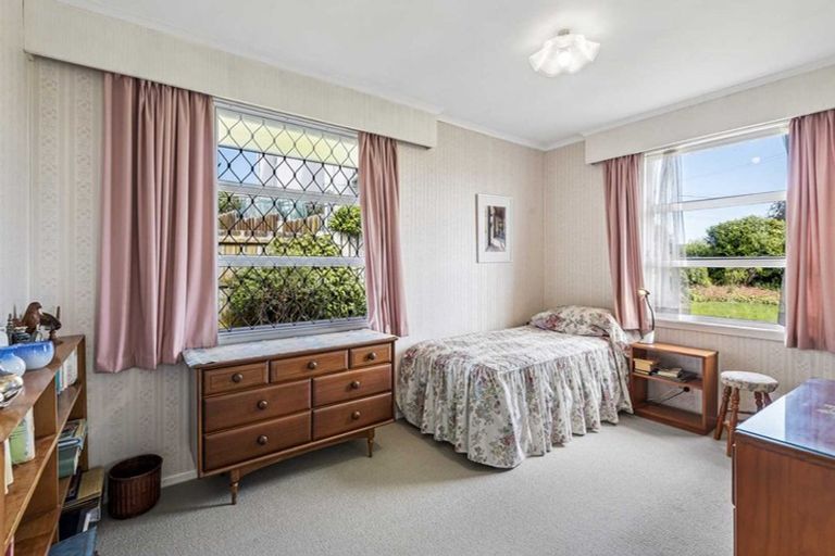 Photo of property in 1 Elizabeth Place, Mairangi Bay, Auckland, 0630