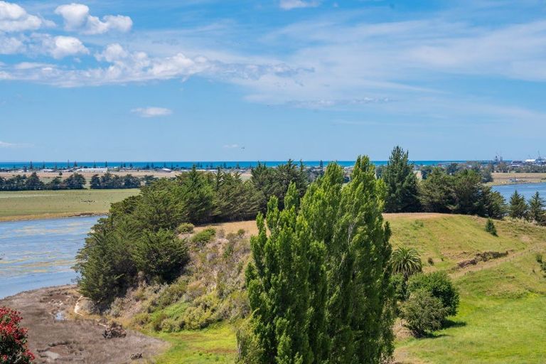 Photo of property in 290 Poraiti Road, Poraiti, Napier, 4182