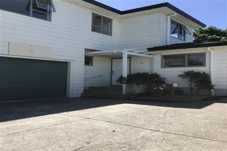 Photo of property in 2/9 Tyne Road, Forrest Hill, Auckland, 0620