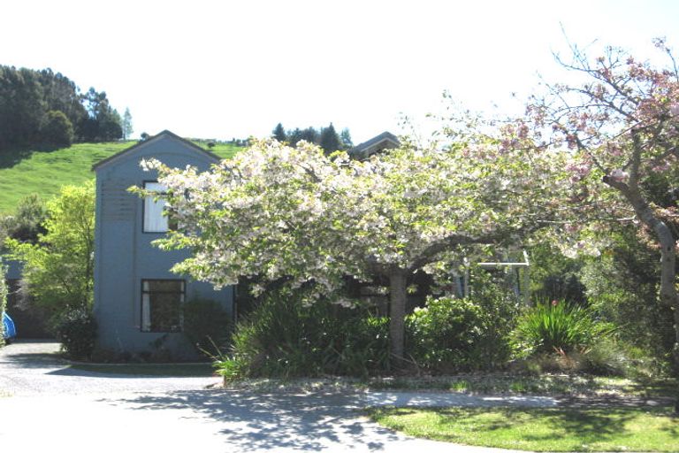 Photo of property in 28 Cherry Lane, Acacia Bay, Taupo, 3330
