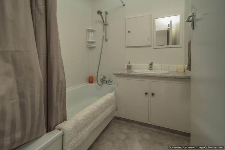 Photo of property in 2/11 Exeter Street, Stoke, Nelson, 7011