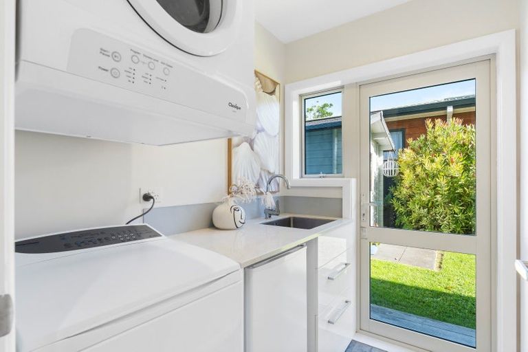 Photo of property in 35 Waione Avenue, Athenree, Waihi Beach, 3177
