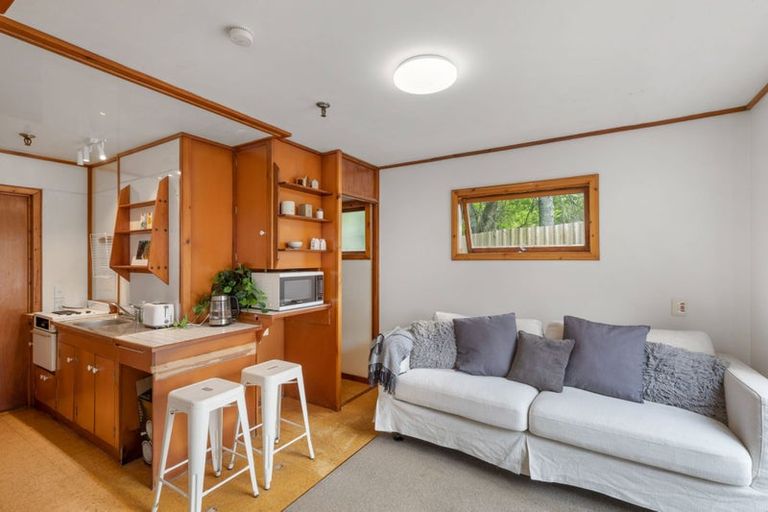 Photo of property in 36 Rangatira Road, Birkenhead, Auckland, 0626