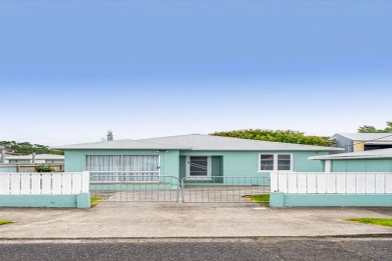 Photo of property in 19a Grey Street, Waitara, 4320