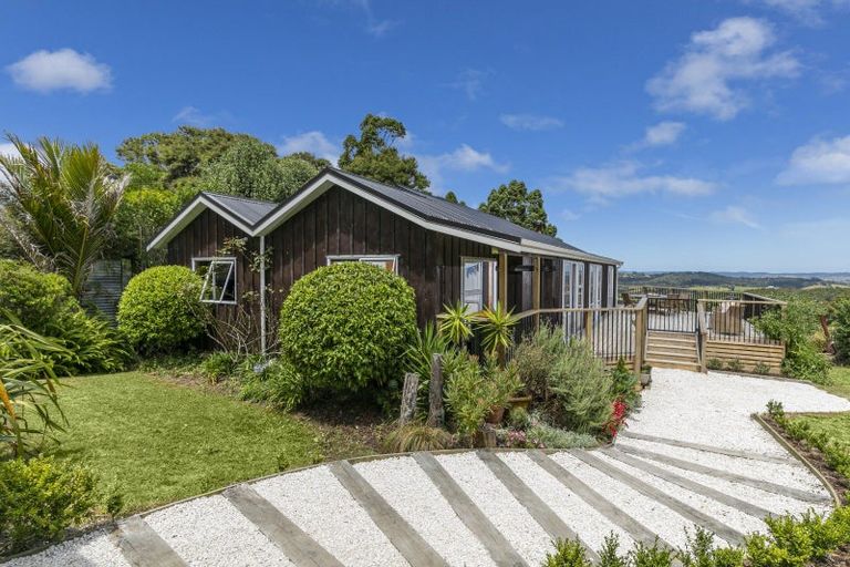 Photo of property in 3 West Road, Kaukapakapa, 0873
