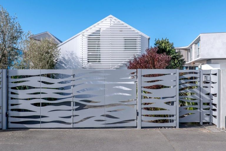 Photo of property in 117 Main Road, Redcliffs, Christchurch, 8081