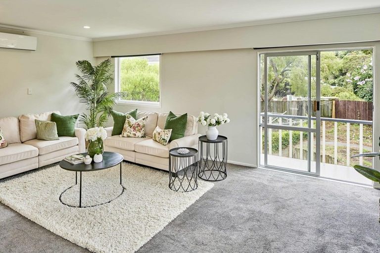 Photo of property in 46 Grays Road, Plimmerton, Porirua, 5026